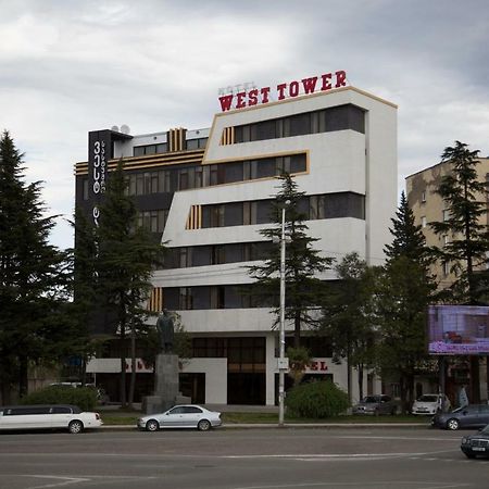 West Tower Hotel Koetaisi Buitenkant foto